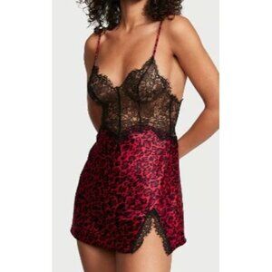 Victoria's Secret Underwear Lace Satin Lingerie Women Size Large NWT Floral